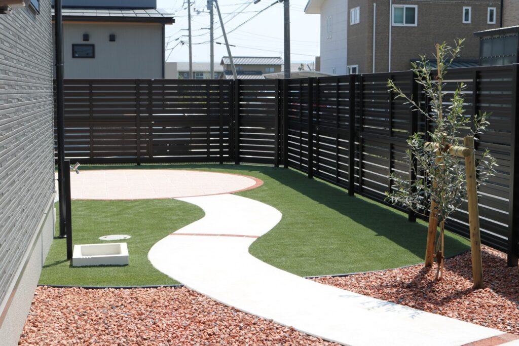 大田市で施工した目隠しフェンス事例