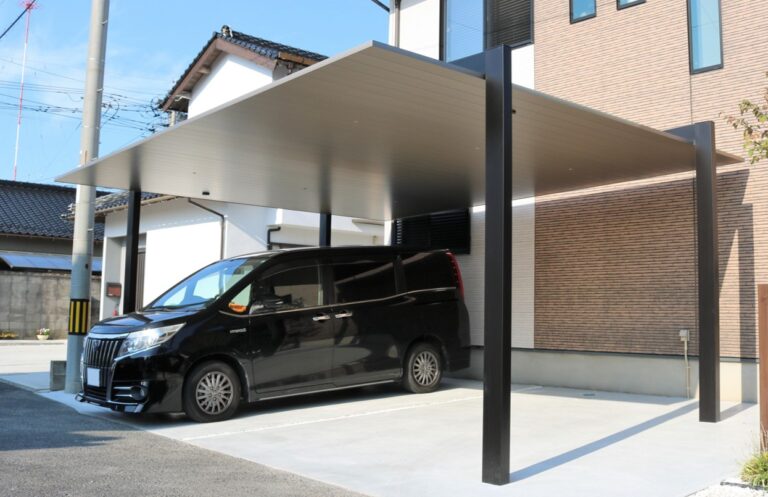 大田市で施工したカーポートのある駐車スペース