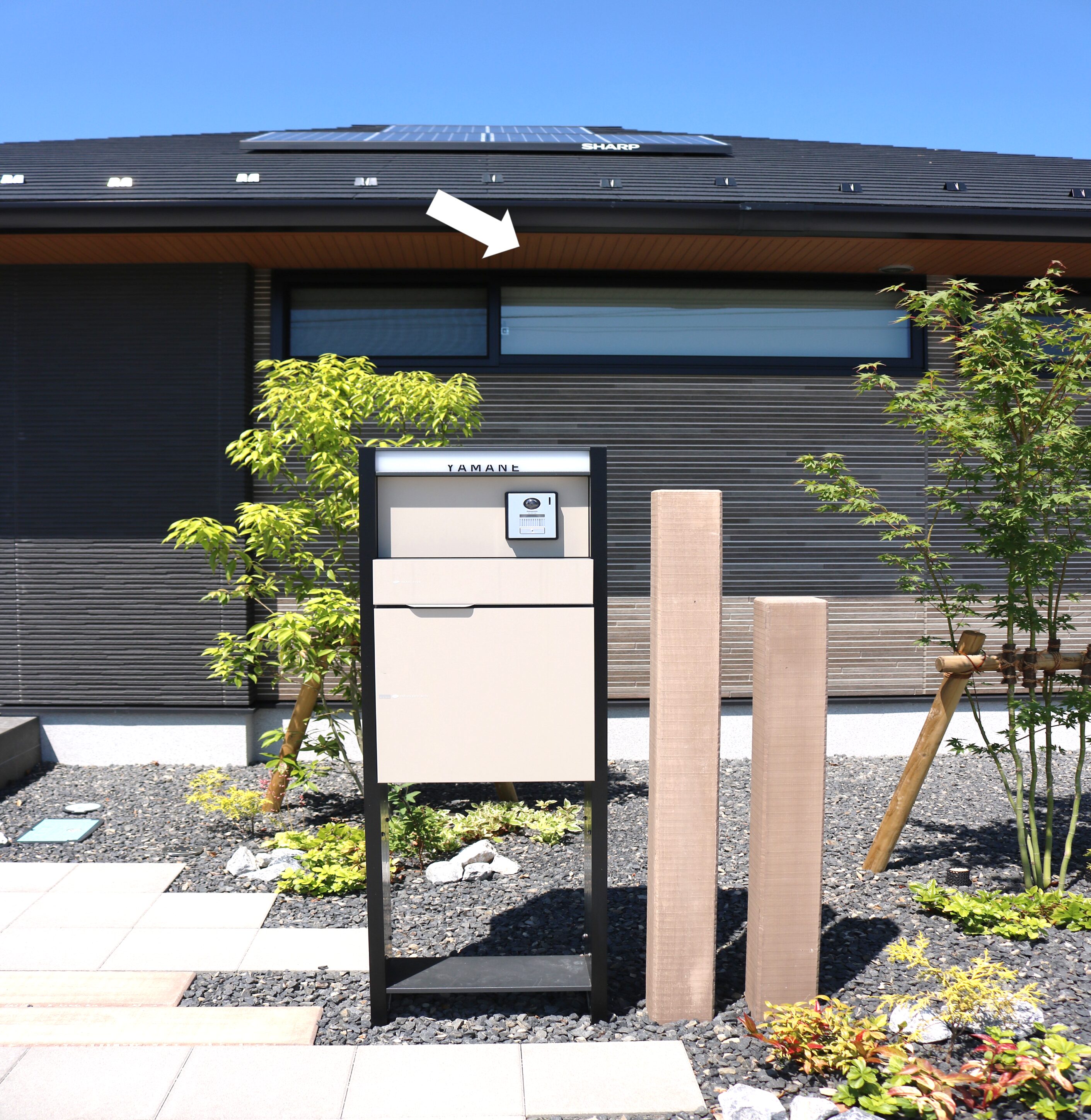 大田市 外構リフォーム 植栽と門柱を取り入れたアプローチ