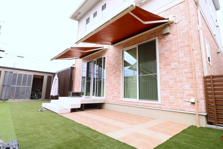 大田市 外構リフォーム テラスと日除けを備えた施工事例